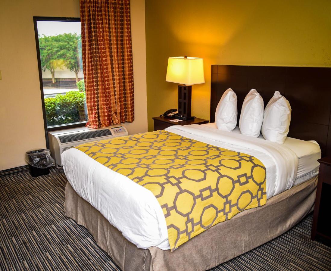 Hotel Baymont By Wyndham Columbus Ga Exterior foto