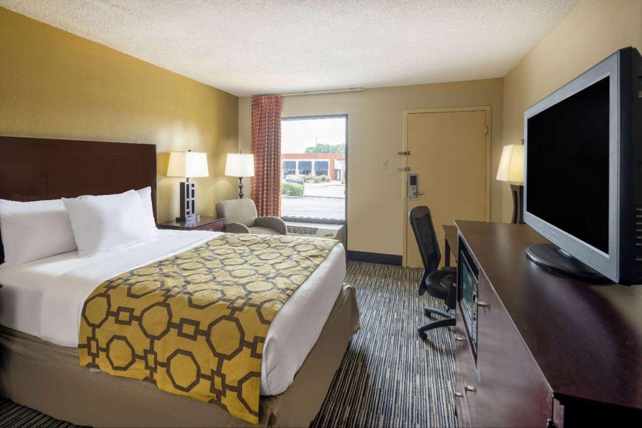 Hotel Baymont By Wyndham Columbus Ga Exterior foto