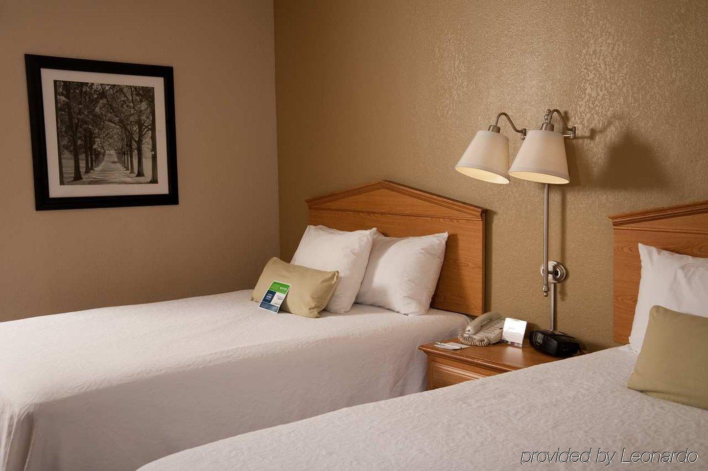 Hotel Baymont By Wyndham Columbus Ga Habitación foto